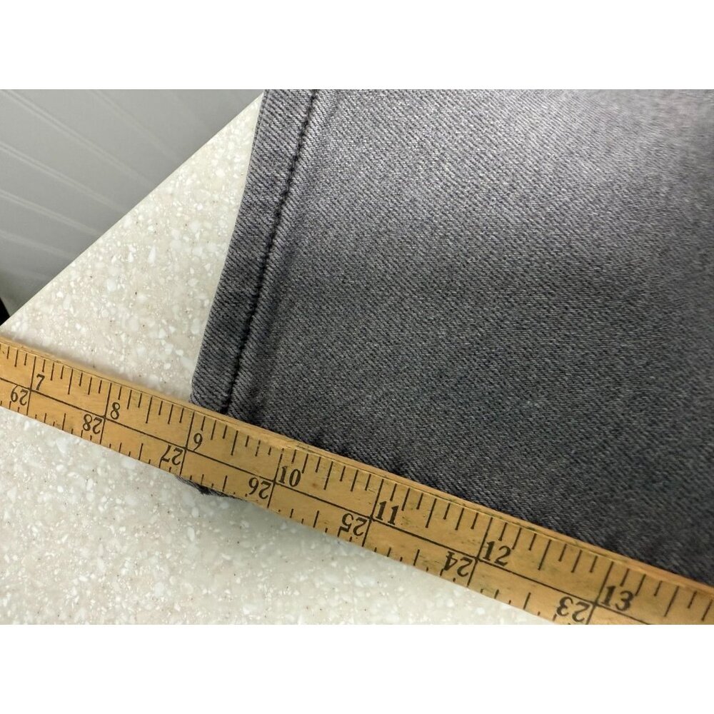 Levi's Women's Wedgie Straight Leg Charcoal Demin Jeans - Size 31 - Picture 11 of 12